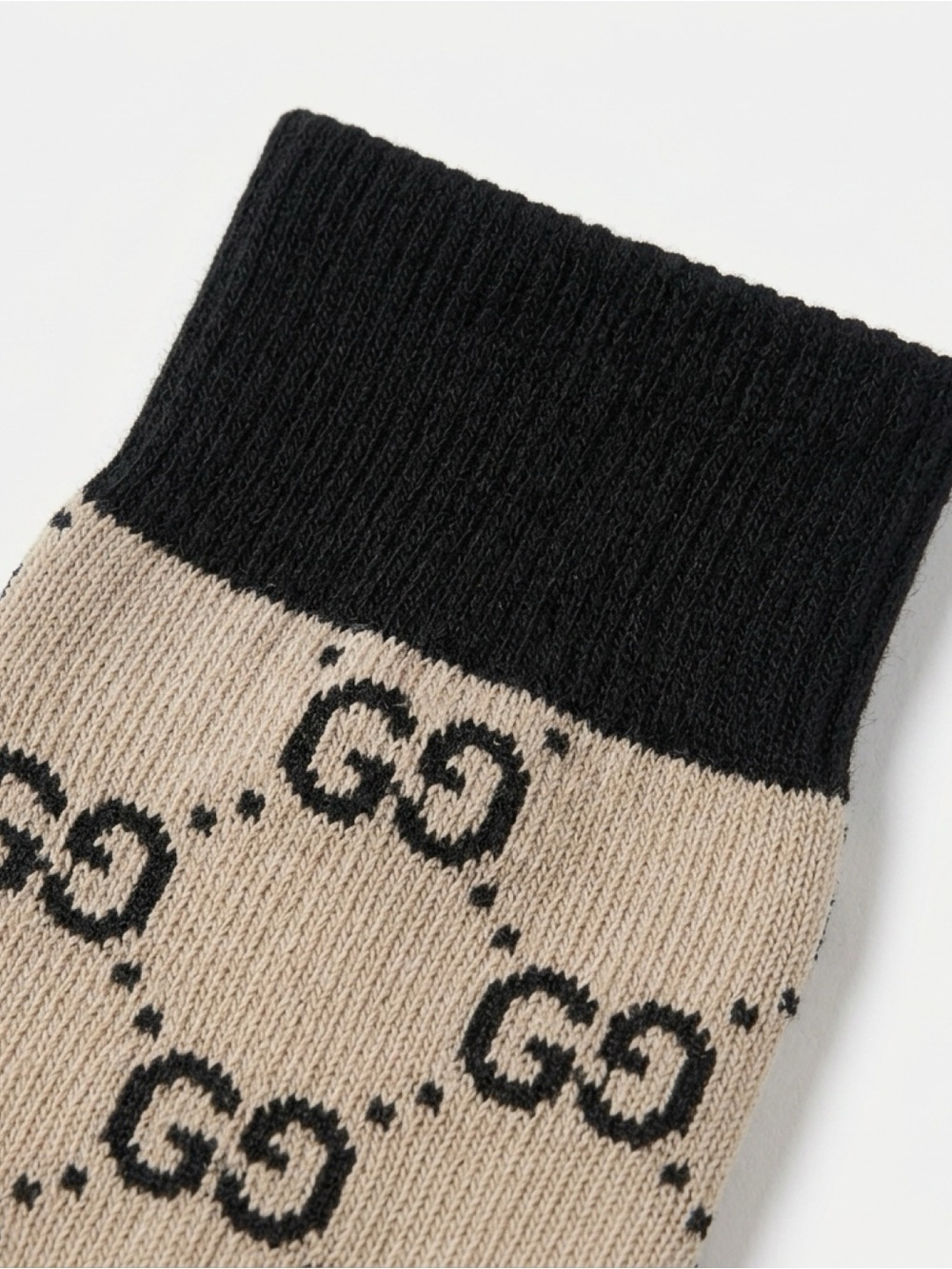 Luxury-Pattern Crew Socks in Cream and Black - Picture 3 of 4